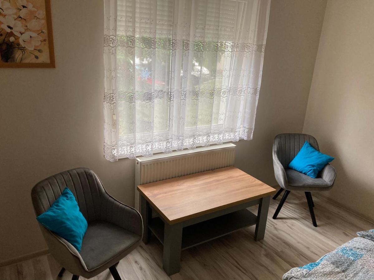 Kristaly Apartman Эгер Экстерьер фото