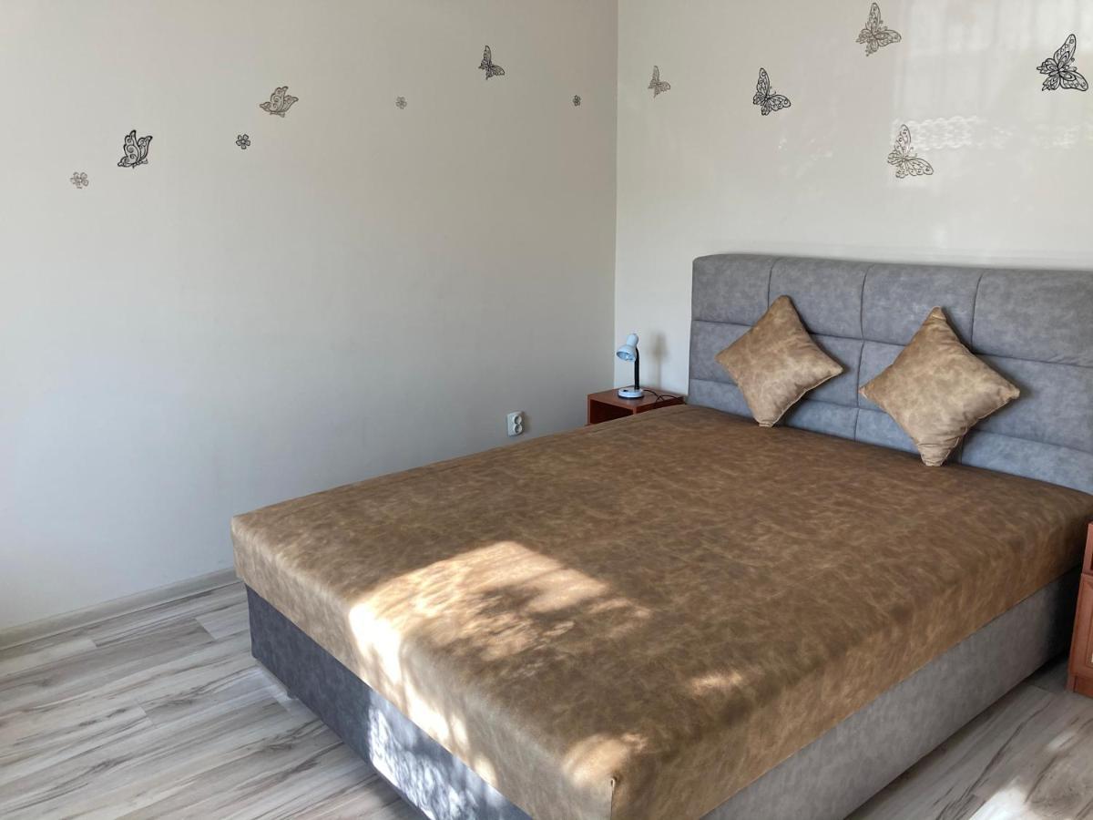 Kristaly Apartman Эгер Экстерьер фото