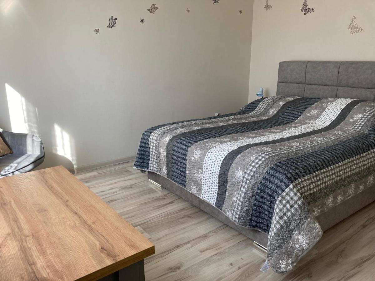 Kristaly Apartman Эгер Экстерьер фото